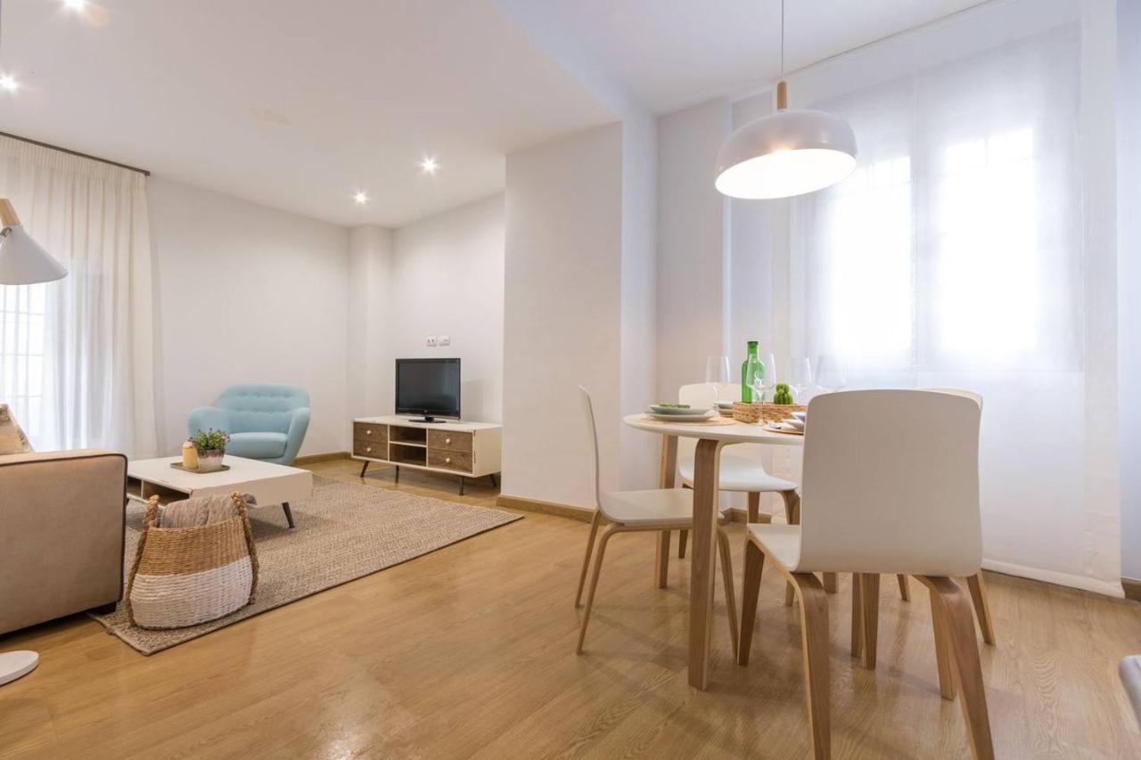 Luis Rey Central Suite By Valcambre Севилья Экстерьер фото